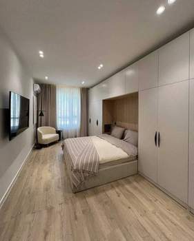 3-к квартира, на длительный срок, 105м2, 8/8 этаж