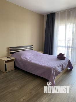 Студия квартира, посуточно, 30м2, 17/18 этаж