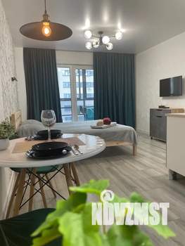 Студия квартира, посуточно, 30м2, 6/19 этаж