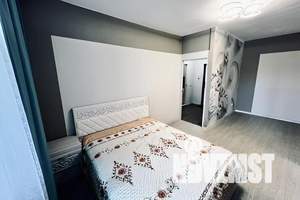 1-к квартира, посуточно, 40м2, 2/10 этаж