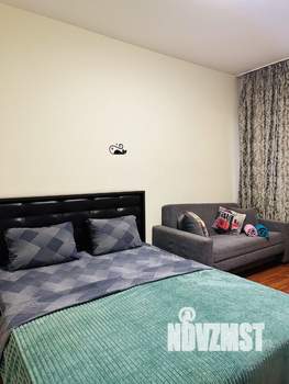 1-к квартира, посуточно, 38м2, 4/9 этаж