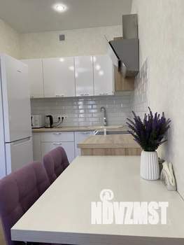 1-к квартира, посуточно, 44м2, 7/9 этаж