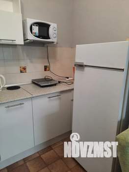 Студия квартира, посуточно, 42м2, 3/9 этаж