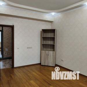 5-к квартира, на длительный срок, 177м2, 2/6 этаж