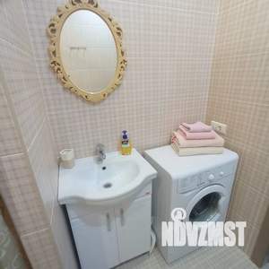 1-к квартира, посуточно, 46м2, 13/16 этаж