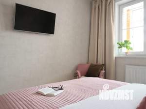 Студия квартира, посуточно, 42м2, 6/9 этаж