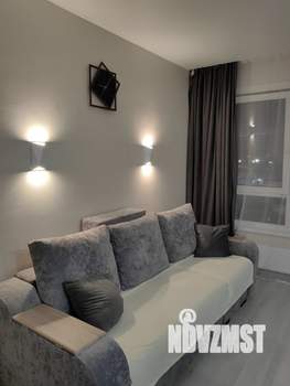 Студия квартира, посуточно, 30м2, 12/19 этаж