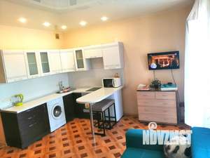 Студия квартира, посуточно, 35м2, 4/9 этаж