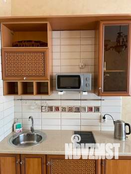 Студия квартира, посуточно, 28м2, 1/10 этаж