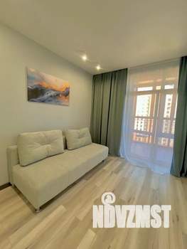 Студия квартира, посуточно, 42м2, 10/17 этаж