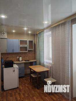 Студия квартира, посуточно, 28м2, 1/5 этаж