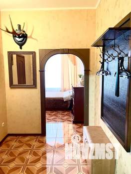 Студия квартира, посуточно, 28м2, 1/10 этаж