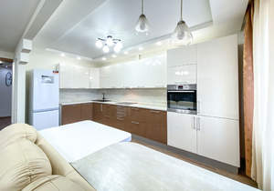 3-к квартира, на длительный срок, 93м2, 3/15 этаж
