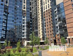 Студия квартира, посуточно, 45м2, 10/20 этаж