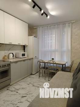 1-к квартира, посуточно, 35м2, 4/16 этаж