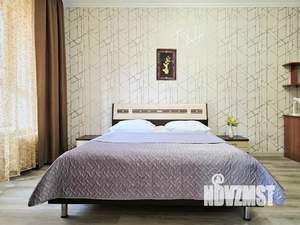 1-к квартира, посуточно, 40м2, 4/9 этаж