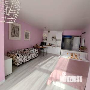 Студия квартира, посуточно, 30м2, 13/19 этаж