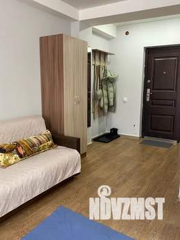 Студия квартира, посуточно, 30м2, 1/3 этаж
