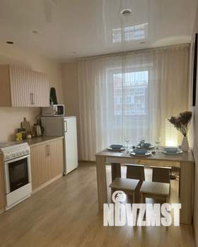 1-к квартира, посуточно, 40м2, 11/16 этаж