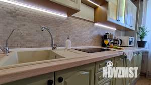 4-к квартира, посуточно, 65м2, 2/5 этаж