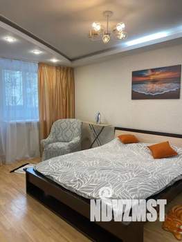 Студия квартира, посуточно, 35м2, 2/5 этаж