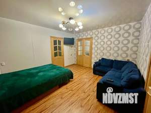 3-к квартира, посуточно, 80м2, 2/8 этаж