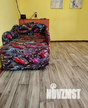 Студия квартира, посуточно, 38м2, 1/10 этаж