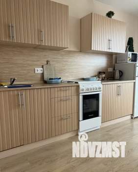 1-к квартира, посуточно, 40м2, 11/16 этаж