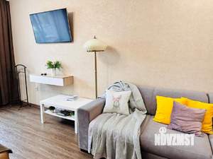 1-к квартира, посуточно, 50м2, 1/1 этаж