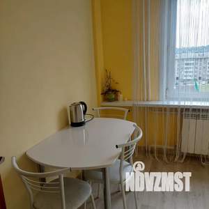 1-к квартира, посуточно, 33м2, 4/5 этаж