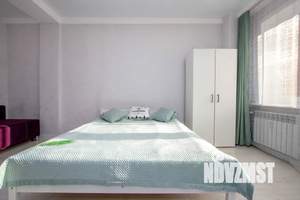 Студия квартира, посуточно, 32м2, 1/9 этаж