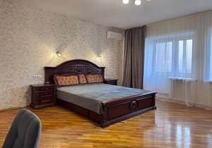 3-к квартира, на длительный срок, 134м2, 3/7 этаж