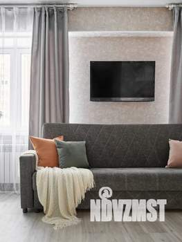 Студия квартира, посуточно, 38м2, 9/18 этаж