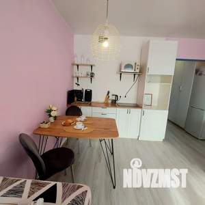 Студия квартира, посуточно, 30м2, 13/19 этаж