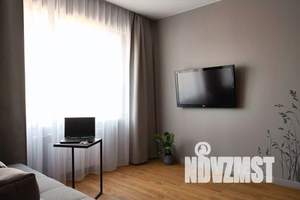 1-к квартира, посуточно, 42м2, 13/16 этаж