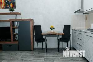 Студия квартира, посуточно, 40м2, 2/3 этаж