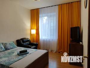 1-к квартира, посуточно, 35м2, 2/5 этаж