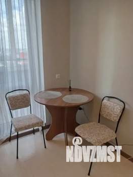 1-к квартира, посуточно, 40м2, 13/18 этаж