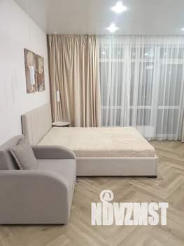 Студия квартира, посуточно, 35м2, 11/18 этаж