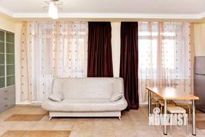 Студия квартира, посуточно, 35м2, 2/16 этаж