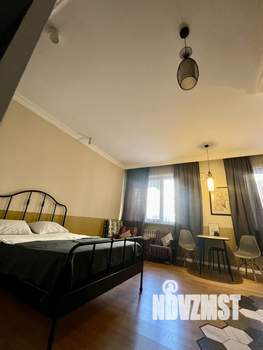 Студия квартира, посуточно, 40м2, 1/15 этаж