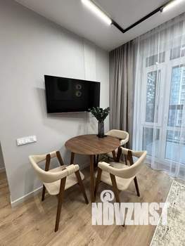 1-к квартира, посуточно, 44м2, 8/18 этаж