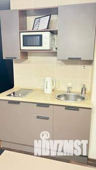 Студия квартира, посуточно, 40м2, 4/9 этаж