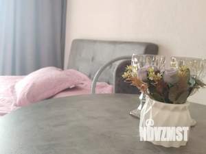 Студия квартира, посуточно, 24м2, 6/17 этаж