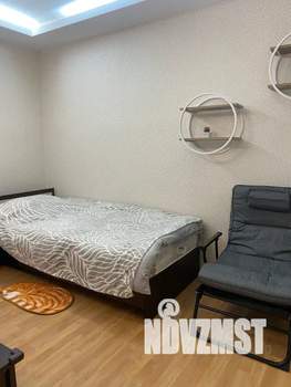 Студия квартира, посуточно, 35м2, 2/5 этаж