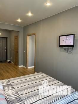 1-к квартира, посуточно, 37м2, 16/18 этаж