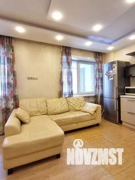 Студия квартира, посуточно, 40м2, 3/12 этаж