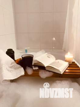 Студия квартира, посуточно, 40м2, 1/9 этаж