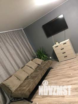 Студия квартира, посуточно, 47м2, 5/15 этаж