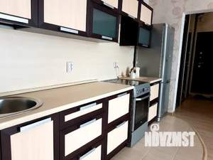 Студия квартира, посуточно, 36м2, 13/16 этаж